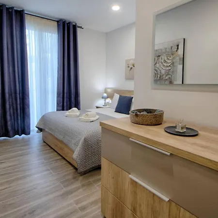 3bed With Shared Heated Pool By Homely Appartement