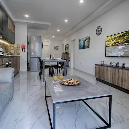 3bed With Shared Heated Pool By Homely Apartamento *