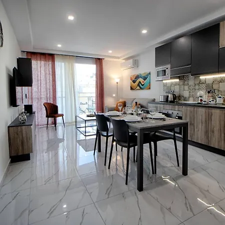 3bed With Shared Heated Pool By Homely Appartement