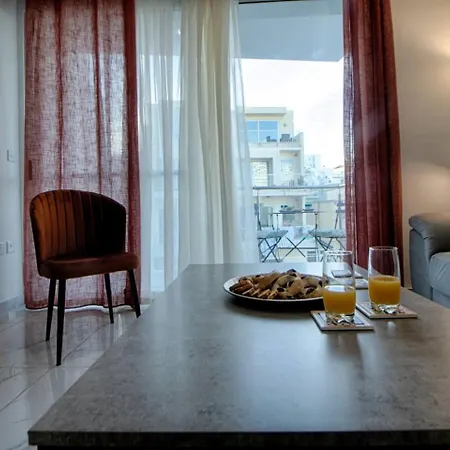 Apartament 3bed With Shared Heated Pool By Homely *