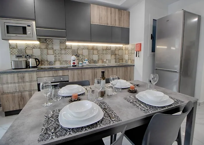 3bed With Shared Heated Pool By Homely 멜리에하