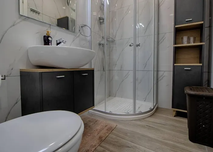 Apartament 3bed With Shared Heated Pool By Homely *