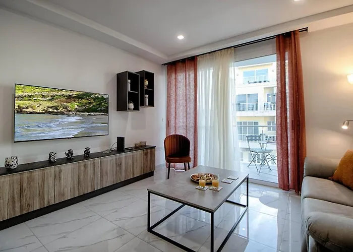 3bed With Shared Heated Pool By Homely Apartament *